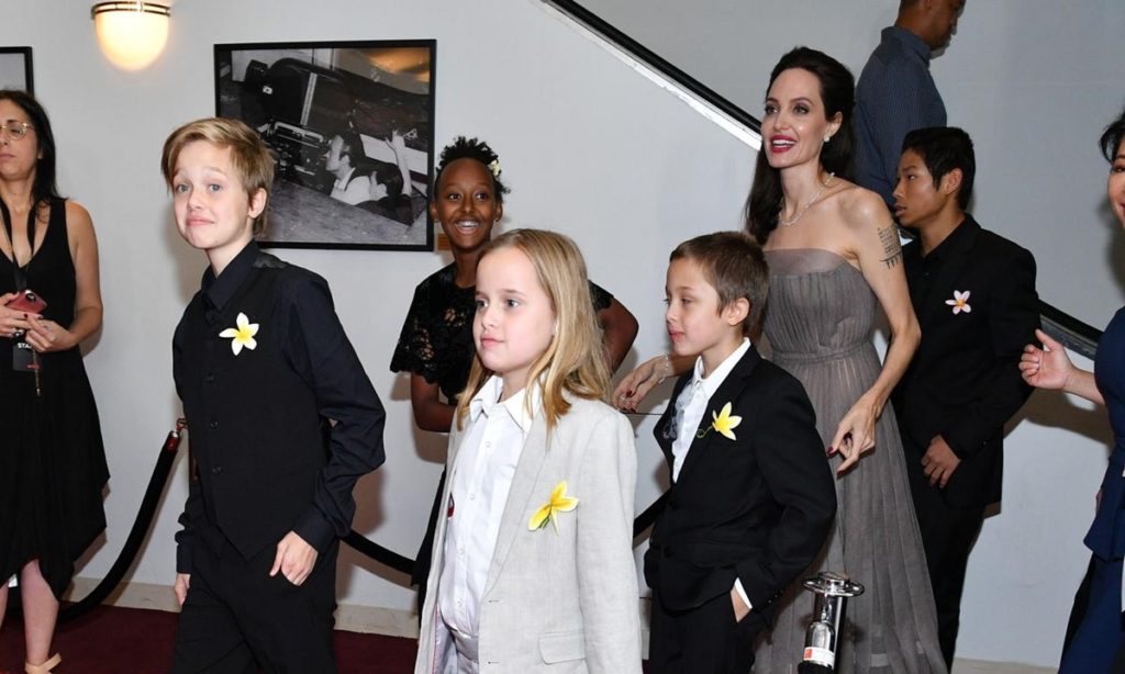 Angelina Jolie Ungkap Kiat Mendidik 6 Anak Beranjak Remaja