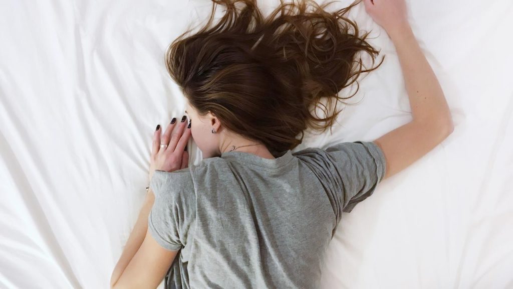 Sulit Tidur? 5 Latihan Ini Bisa Bantu Istirahat Malam Jadi Sempurna