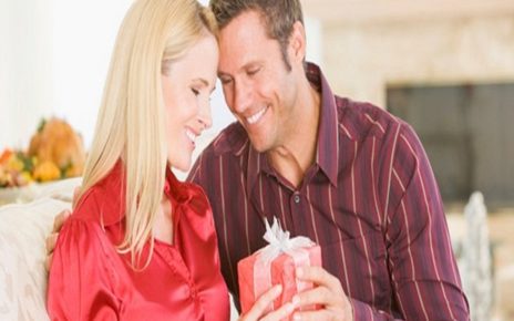 11 Cara Membahagiakan Istri Anda