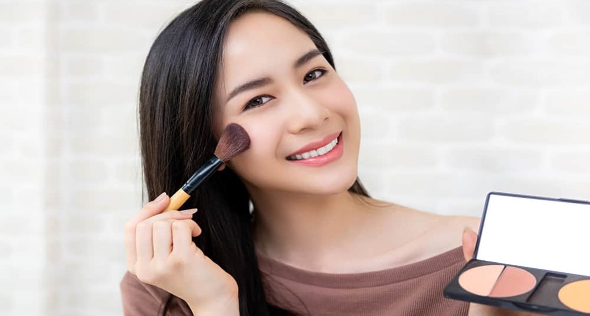 5 Tips Pakai Make Up untuk yang Punya Kulit Wajah Kering