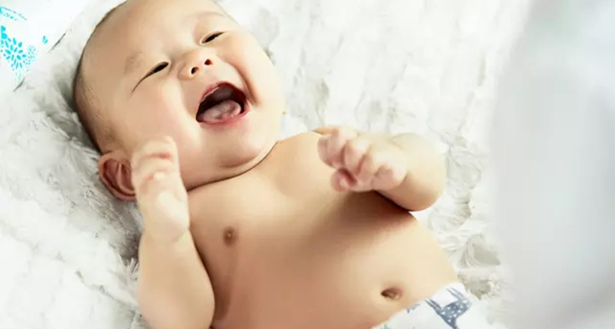 5 Cara Membersihkan Pusar Bayi yang Benar, Jangan Sembarangan