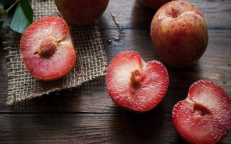 5 Manfaat sehat buah plum yang wajib kamu ketahui