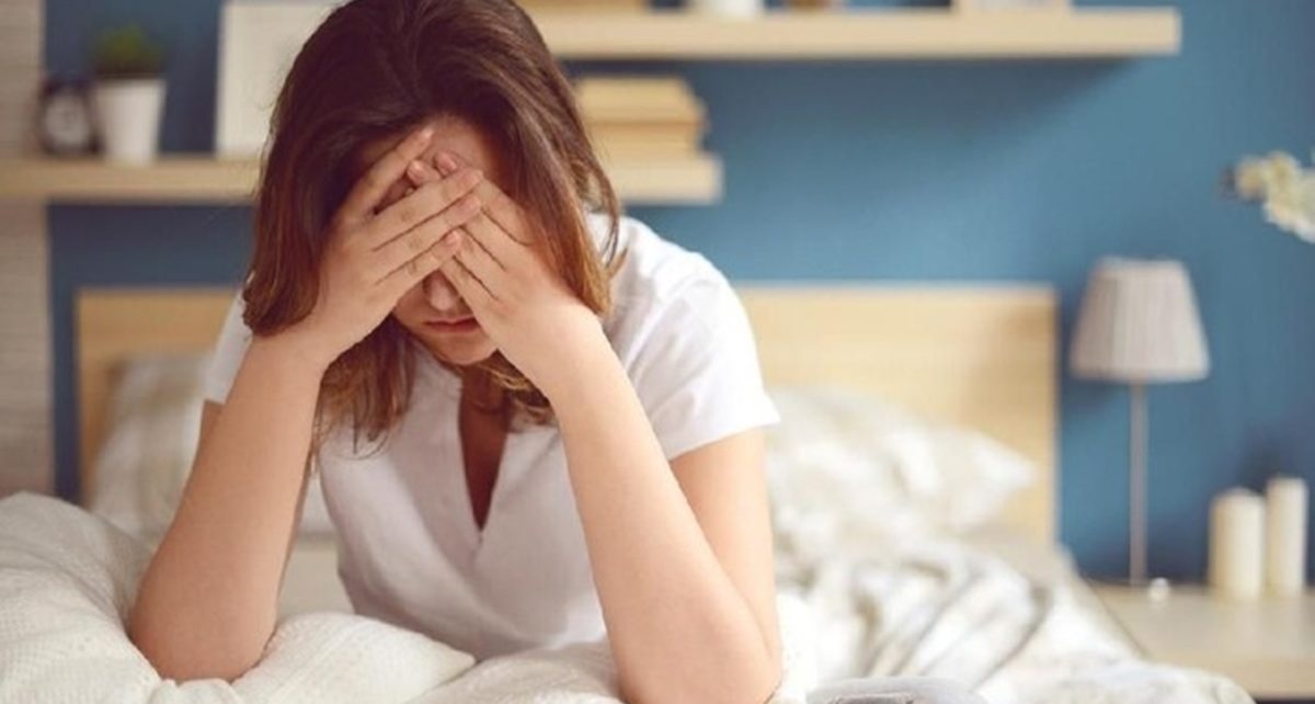 6 Penyebab Sakit Kepala saat Bangun Tidur dan Cara Mengatasinya