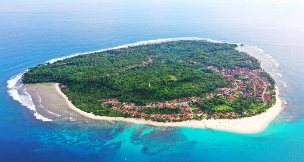 5 Informasi Penting Mengenai Pulau Pisang, Mirip Buah Pisang! 