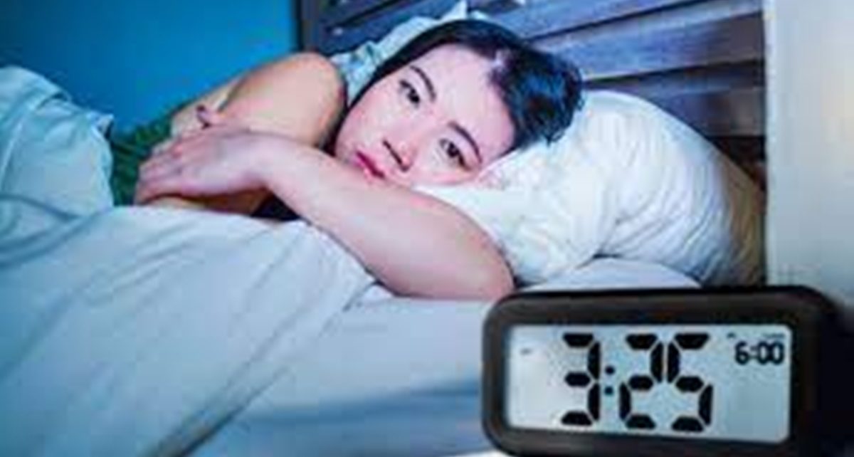 12 Cara Mengatasi Susah Tidur Malam Hari, Kenali Penyebabnya
