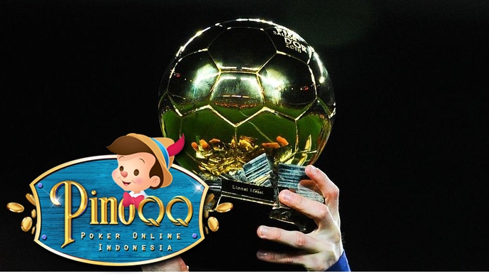 5 Pemenang Ballon d'Or ini Pernah Main Bareng Roberto Carlos, siapa saja kah itu mari kita simak
