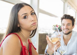10 Ciri Suami Bohong saat Berbicara, Harus Waspada