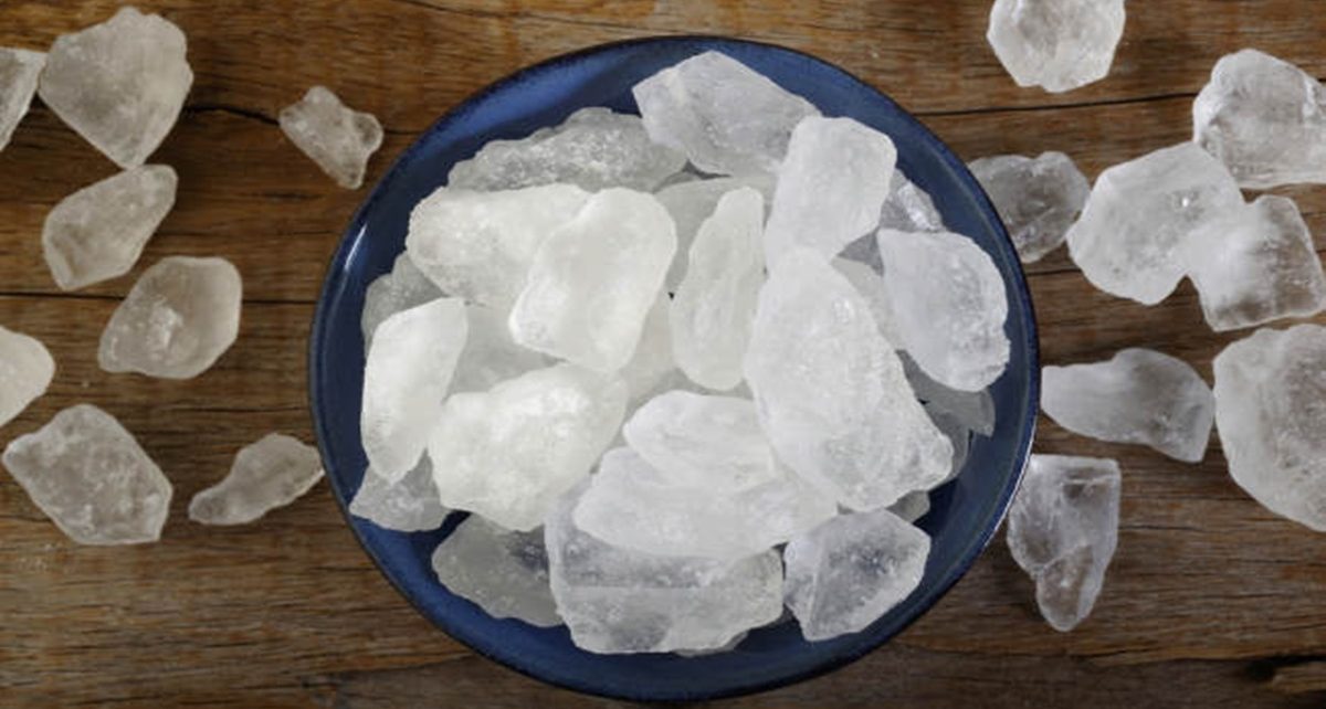 8 Manfaat Gula Batu bagi Kesehatan Tubuh